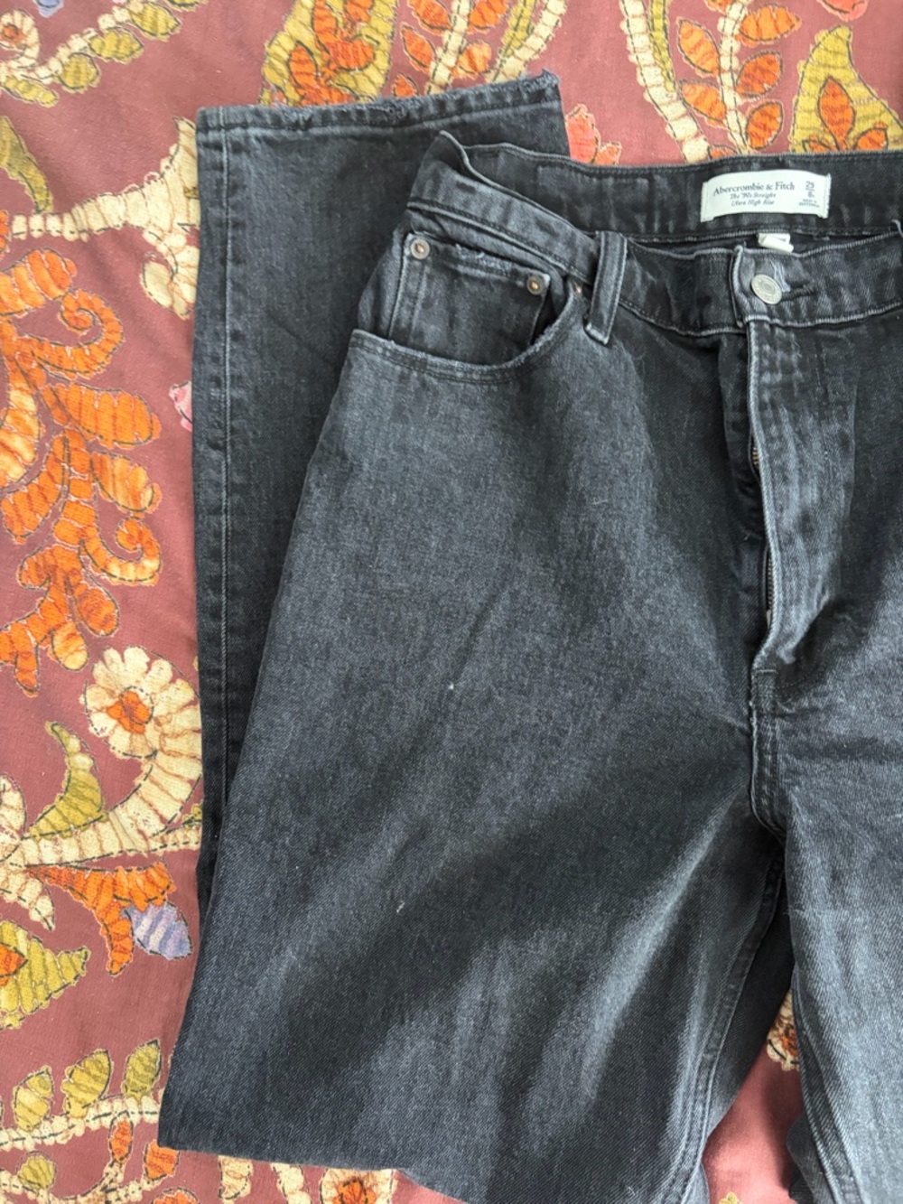 Abercrombie & Fitch Straight Leg Jeans in Washed Black